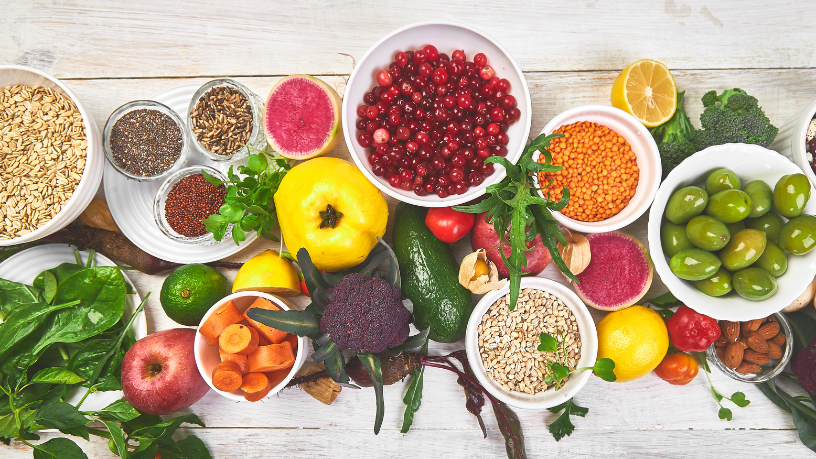 Nutrição inteligente baseada em evidências: o que realmente funciona segundo a ciência, explica Alexandre Costa Pedrosa.