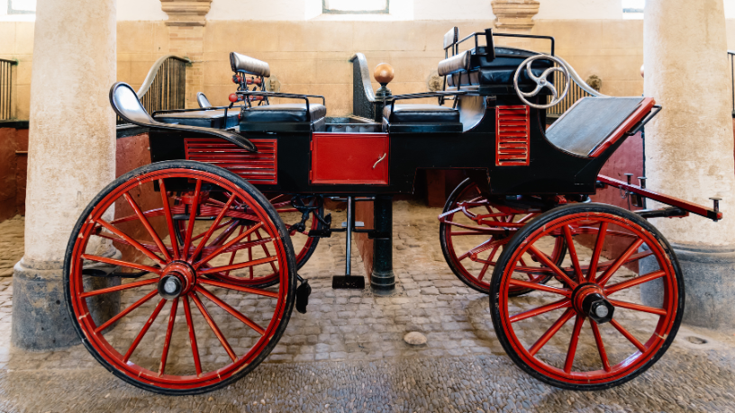 Charretes elétricas em Tiradentes transformam o turismo e levantam debate sobre tradição e inovação